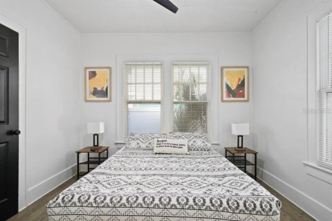 Commercial property in Orlando, Florida 231.88 sq.m. № 2095547 - photo 10
