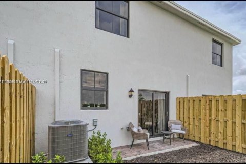 Adosado en venta en Homestead, Florida, 4 dormitorios, 127.65 m2 № 1849230 - foto 6