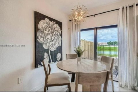 Adosado en venta en Homestead, Florida, 4 dormitorios, 127.65 m2 № 1849230 - foto 3
