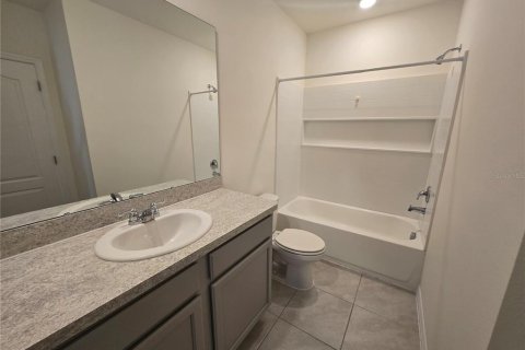 Townhouse in Davenport, Florida 3 bedrooms, 163.32 sq.m. № 1803192 - photo 28