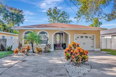 Villa ou maison à Tampa, Floride 2 chambres, 129.41 m2 № 2431105
