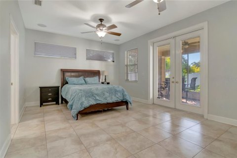 Villa ou maison à vendre à Tampa, Floride: 2 chambres, 129.41 m2 № 2431105 - photo 4