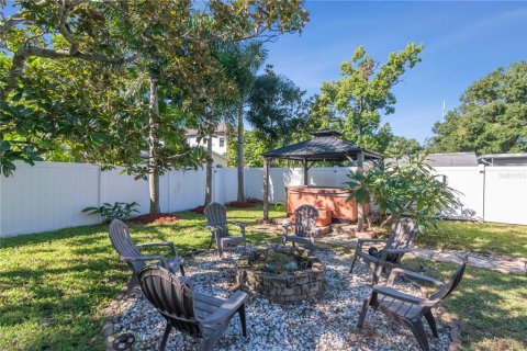 Villa ou maison à vendre à Tampa, Floride: 2 chambres, 129.41 m2 № 2431105 - photo 29