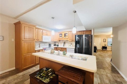 Condo in Bradenton, Florida, 2 bedrooms  № 1844280 - photo 8