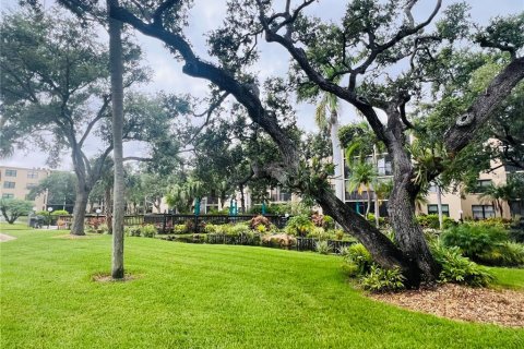 Condo in Bradenton, Florida, 2 bedrooms  № 1844280 - photo 28