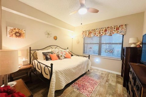 Condo in Bradenton, Florida, 2 bedrooms  № 1844280 - photo 16