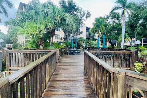 Condo in Bradenton, Florida, 2 bedrooms  № 1844280 - photo 23