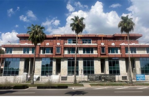 Townhouse in Tampa, Florida 4 bedrooms, 308.9 sq.m. № 1105720 - photo 15