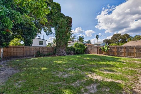 Villa ou maison à vendre à Tampa, Floride: 3 chambres, 117.8 m2 № 2416485 - photo 25