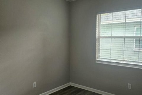 Villa ou maison à vendre à Tampa, Floride: 3 chambres, 117.8 m2 № 2416485 - photo 5