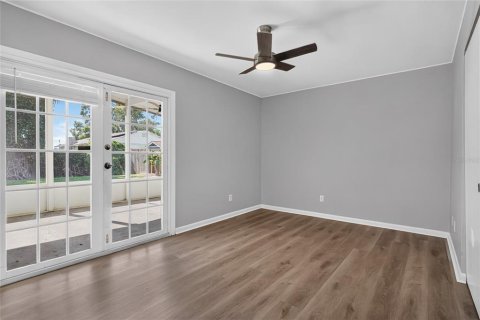 Villa ou maison à vendre à Tampa, Floride: 3 chambres, 117.8 m2 № 2416485 - photo 20