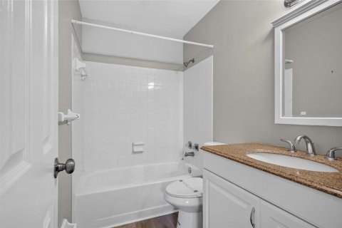 Villa ou maison à vendre à Tampa, Floride: 3 chambres, 117.8 m2 № 2416485 - photo 16