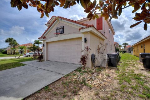 House in Davenport, Florida 5 bedrooms № 1855232 - photo 3