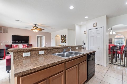 House in Davenport, Florida 5 bedrooms № 1855232 - photo 17