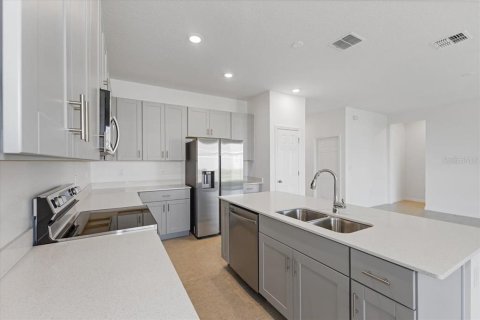 House in Haines City, Florida 3 bedrooms, 154.4 sq.m. № 1687863 - photo 11