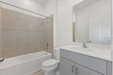 House in Haines City, Florida 3 bedrooms, 154.4 sq.m. № 1687863 - photo 8