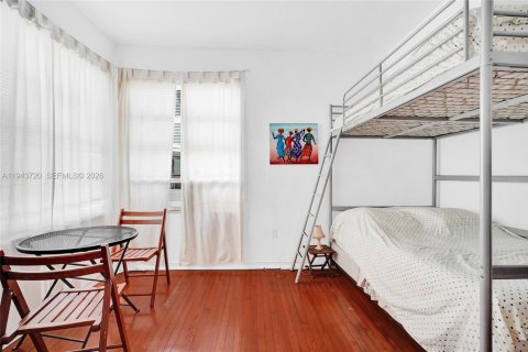 Condo in Miami Beach, Florida, 2 bedrooms  № 2001003 - photo 6