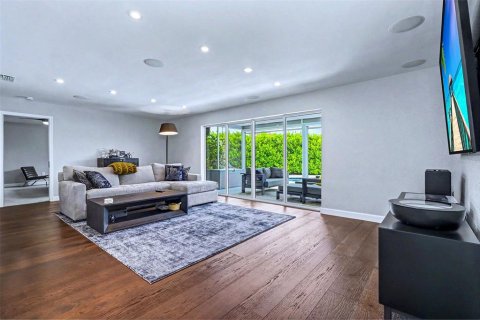 Купить виллу или дом в Семинол, Флорида 6 комнат, 169.55м2, № 2151376 - фото 12