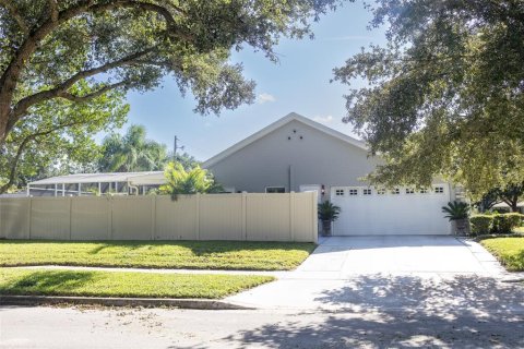 Villa ou maison à vendre à Winter Park, Floride: 4 chambres, 221.85 m2 № 1901986 - photo 2