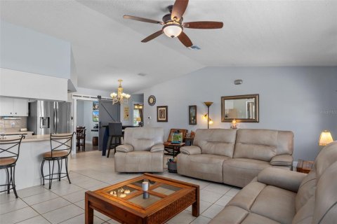 House in Inverness, Florida 3 bedrooms, 132.66 sq.m. № 1838835 - photo 5