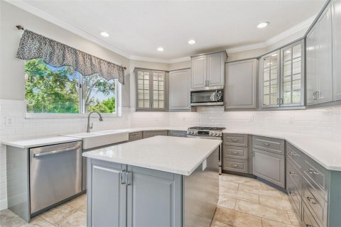 House in Tampa, Florida 5 bedrooms, 322.74 sq.m. № 1885284 - photo 9