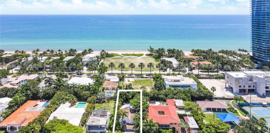 Villa ou maison à Golden Beach, Floride 4 chambres, 209.59 m2 № 2025100