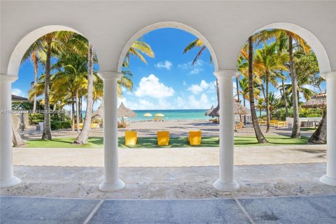 Villa ou maison à louer à Golden Beach, Floride: 4 chambres, 209.59 m2 № 2025100 - photo 21