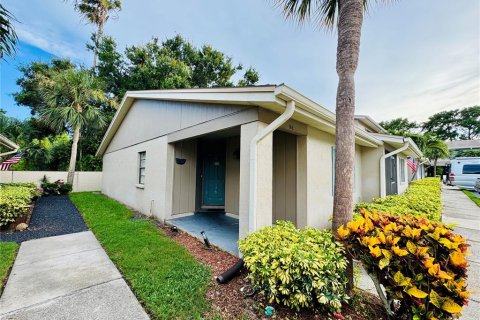 House in Largo, Florida 1 bedroom, 67.82 sq.m. № 1834948 - photo 3