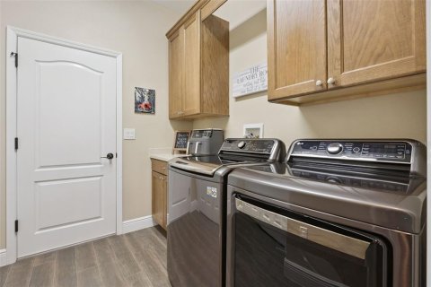 Casa en venta en Leesburg, Florida, 3 dormitorios, 188.68 m2 № 2101078 - foto 27
