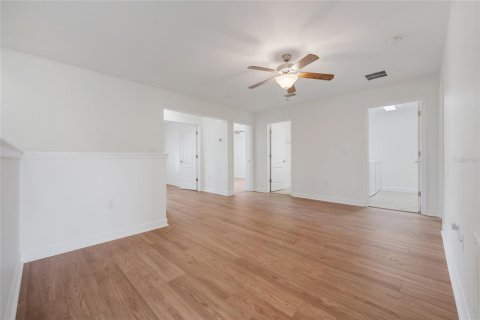House in Davenport, Florida 5 bedrooms, 286.05 sq.m. № 1905930 - photo 14