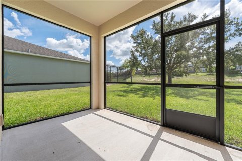 House in Davenport, Florida 5 bedrooms, 286.05 sq.m. № 1905930 - photo 27