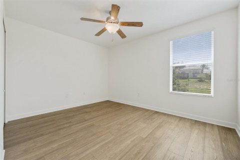 House in Davenport, Florida 5 bedrooms, 286.05 sq.m. № 1905930 - photo 25