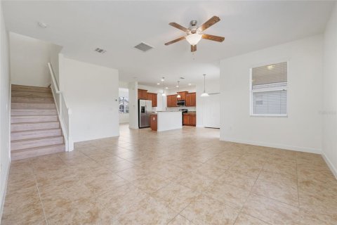 House in Davenport, Florida 5 bedrooms, 286.05 sq.m. № 1905930 - photo 10