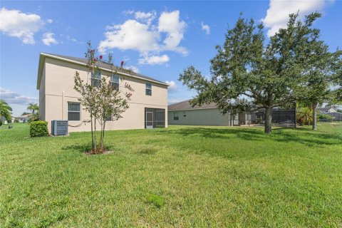House in Davenport, Florida 5 bedrooms, 286.05 sq.m. № 1905930 - photo 30