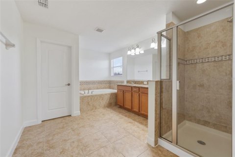 House in Davenport, Florida 5 bedrooms, 286.05 sq.m. № 1905930 - photo 18