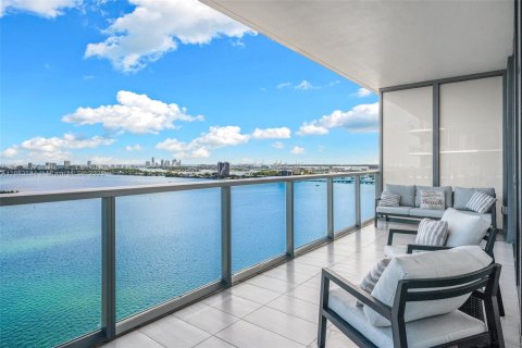 Copropriété à vendre à Miami, Floride: 3 chambres, 254.83 m2 № 1931029 - photo 5
