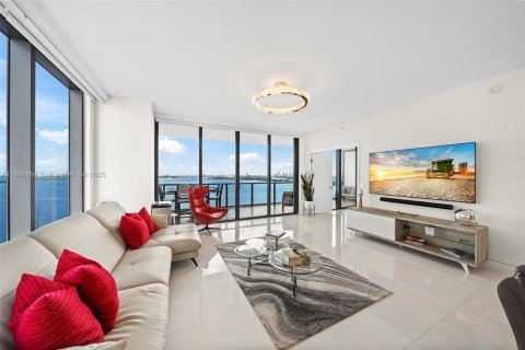 Copropriété à vendre à Miami, Floride: 3 chambres, 254.83 m2 № 1931029 - photo 7