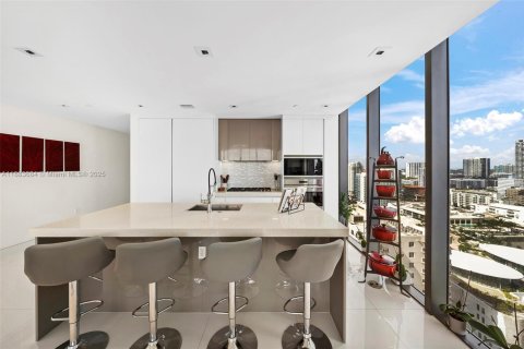 Copropriété à vendre à Miami, Floride: 3 chambres, 254.83 m2 № 1931029 - photo 18