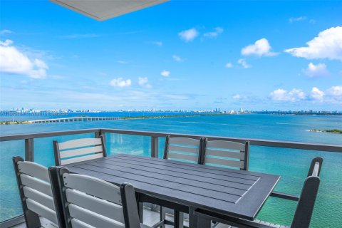 Copropriété à vendre à Miami, Floride: 3 chambres, 254.83 m2 № 1931029 - photo 6