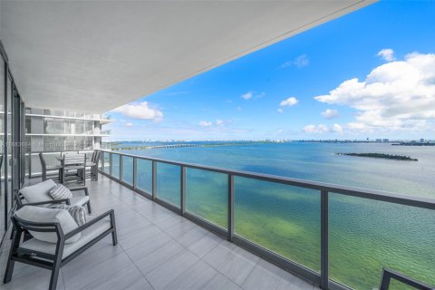 Copropriété à vendre à Miami, Floride: 3 chambres, 254.83 m2 № 1931029 - photo 4