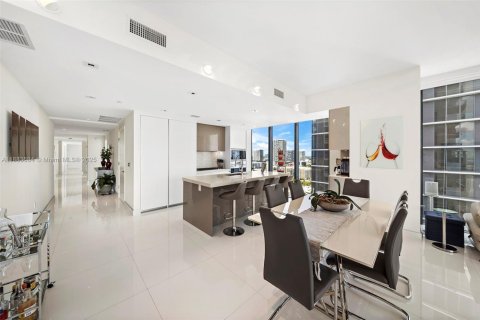 Copropriété à vendre à Miami, Floride: 3 chambres, 254.83 m2 № 1931029 - photo 16