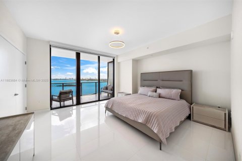 Copropriété à vendre à Miami, Floride: 3 chambres, 254.83 m2 № 1931029 - photo 22