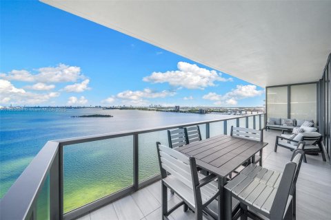 Copropriété à vendre à Miami, Floride: 3 chambres, 254.83 m2 № 1931029 - photo 1