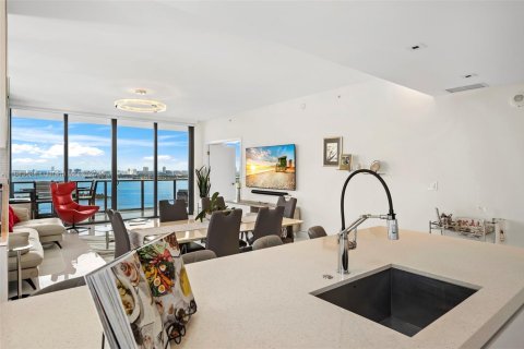 Copropriété à vendre à Miami, Floride: 3 chambres, 254.83 m2 № 1931029 - photo 15