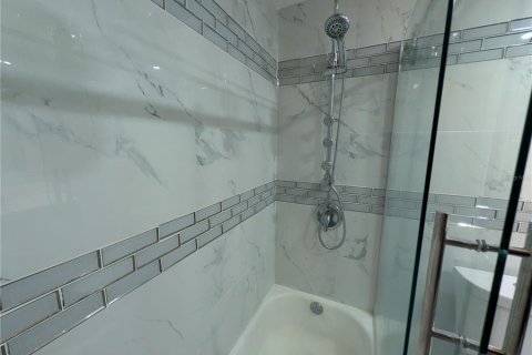 Copropriété à vendre à Lauderhill, Floride: 2 chambres, 101.45 m2 № 2148208 - photo 11
