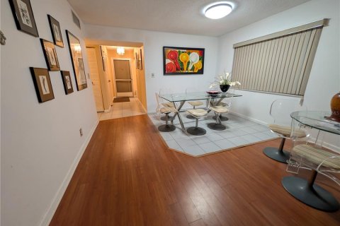 Copropriété à vendre à Lauderhill, Floride: 2 chambres, 101.45 m2 № 2148208 - photo 10