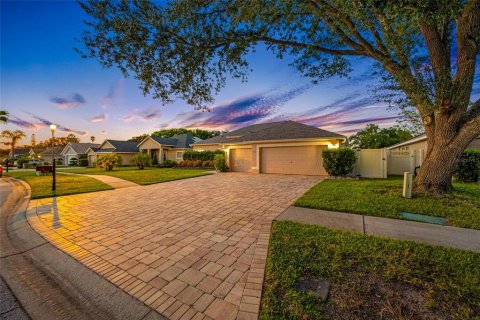 House in Valrico, Florida 4 bedrooms, 226.68 sq.m. № 1909940 - photo 3