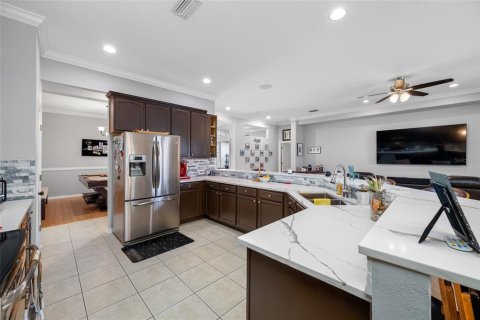 House in Valrico, Florida 4 bedrooms, 226.68 sq.m. № 1909940 - photo 25