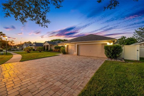 House in Valrico, Florida 4 bedrooms, 226.68 sq.m. № 1909940 - photo 4