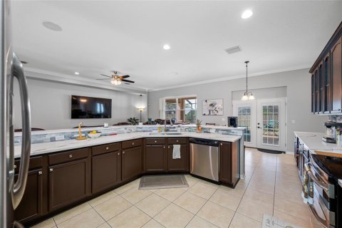 House in Valrico, Florida 4 bedrooms, 226.68 sq.m. № 1909940 - photo 28